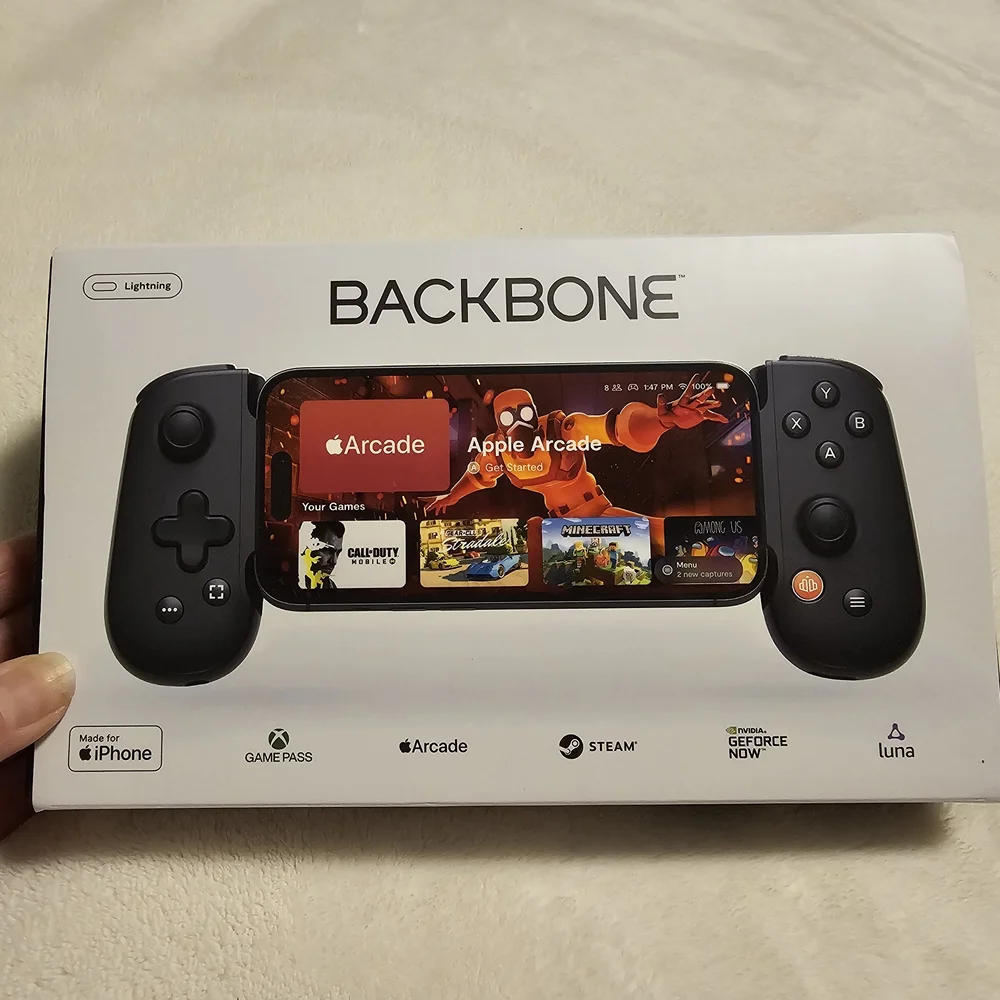 BACKBONE MOBILE GAMING CONTROLLER *NIB*